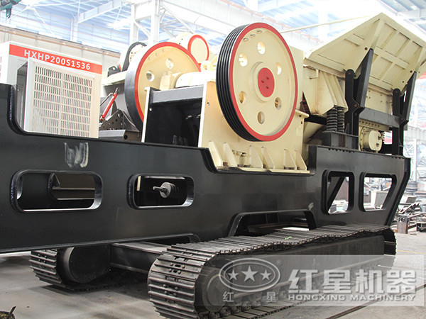 履帶式移動(dòng)石子破碎機(jī)