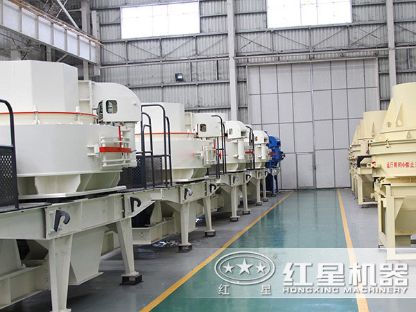 紅星不同系列時產(chǎn)100-200噸型號的制砂機(jī)