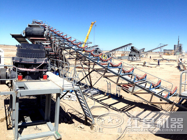 圓錐破碎機(jī)工作現(xiàn)場