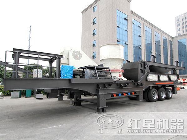 移動圓錐破碎機(jī)廠區(qū)