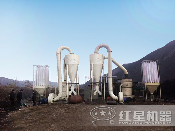 雷蒙磨粉機(jī)現(xiàn)場(chǎng)圖