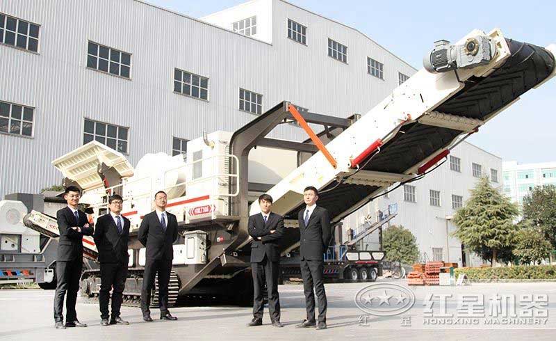 礦用移動(dòng)履帶一體式破碎機(jī)實(shí)拍