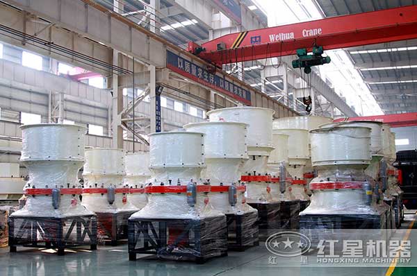 細(xì)碎設(shè)備車間實(shí)拍