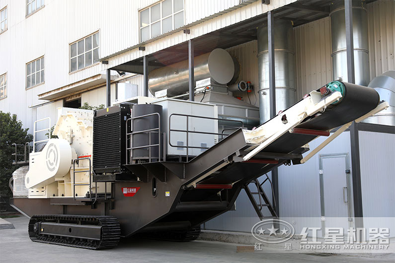 履帶式移動(dòng)破碎機(jī)