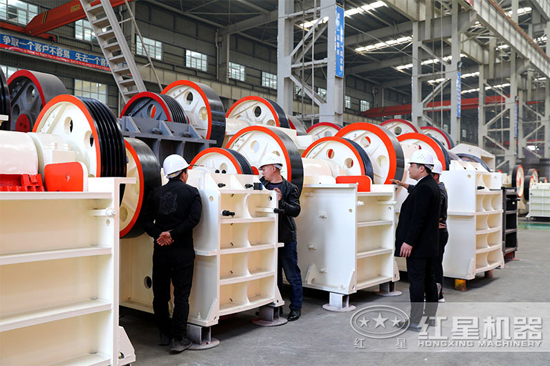 顎式破碎機(jī)車(chē)間