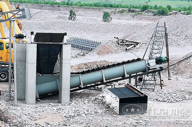 螺旋洗砂機(jī)安裝現(xiàn)場(chǎng)