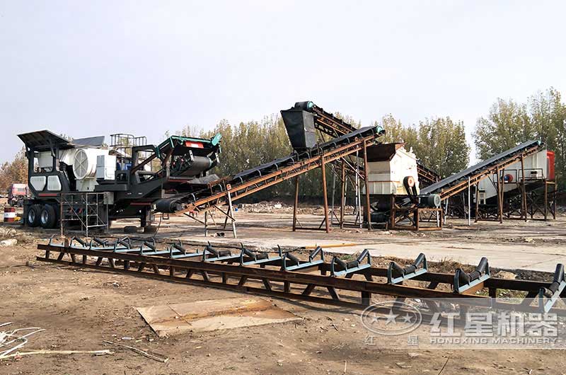 移動顎式破碎機與固定式反擊破合作現(xiàn)場
