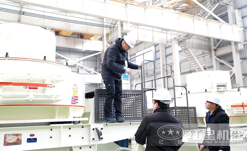 客戶來廠實地參觀考察設(shè)備