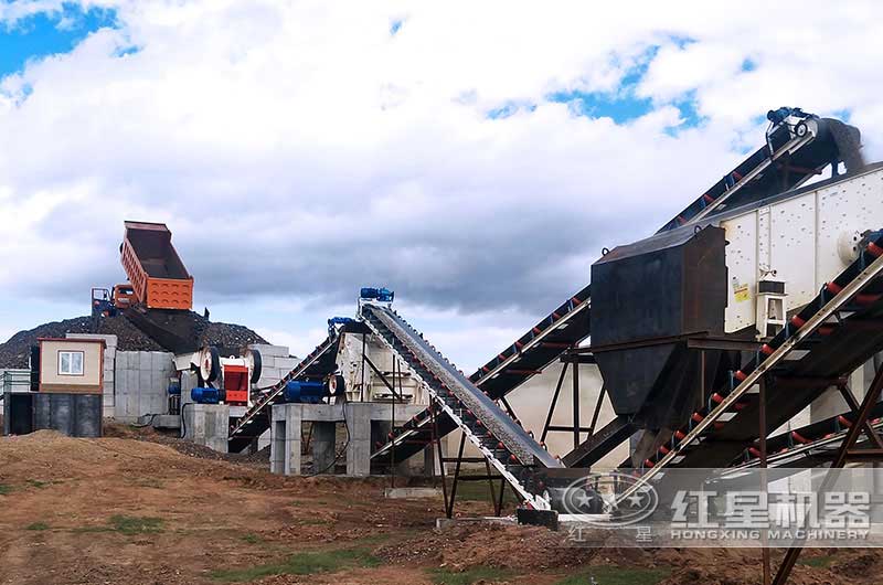 河北時(shí)產(chǎn)300噸石灰石生產(chǎn)案例