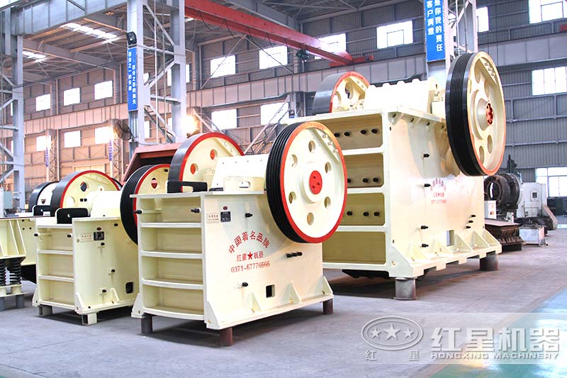 顎式破碎機(jī)生產(chǎn)車間圖