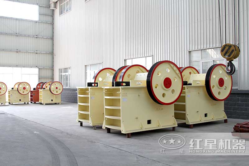 鄂式碎石機設(shè)備