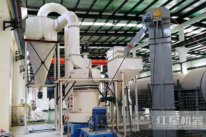 菲律賓石灰石磨粉生產現(xiàn)場嶄新如故