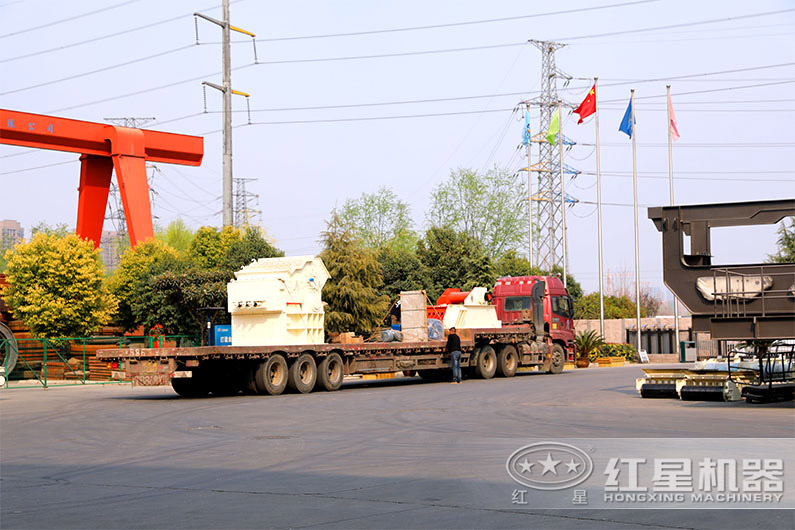 細(xì)碎制砂機(jī)與振動給料機(jī)配套發(fā)貨