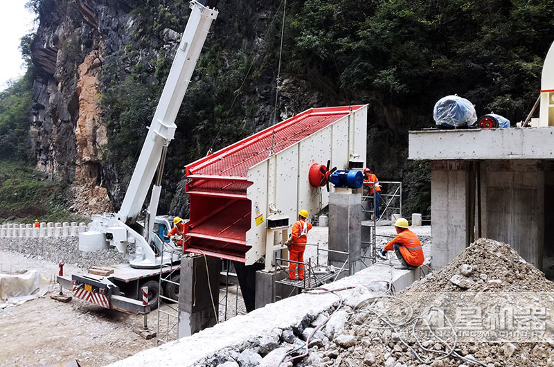 振動篩安裝現(xiàn)場