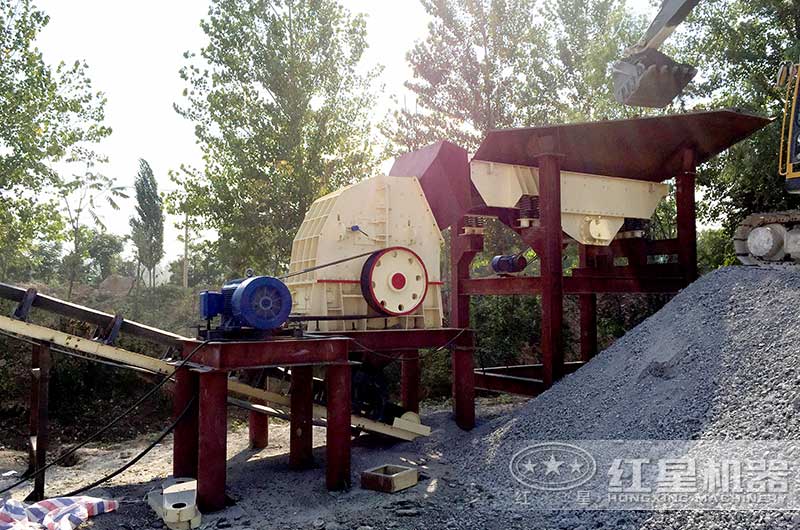 錘式破碎機(jī)生產(chǎn)現(xiàn)場(chǎng)