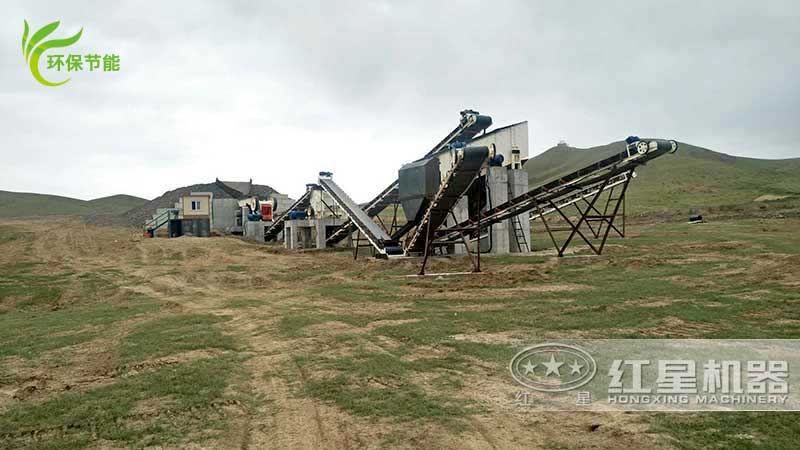 全自動(dòng)化石子生產(chǎn)線現(xiàn)場(chǎng)幾不見(jiàn)人