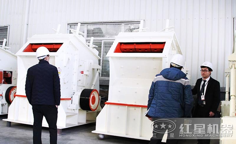 反擊式破碎機設(shè)備