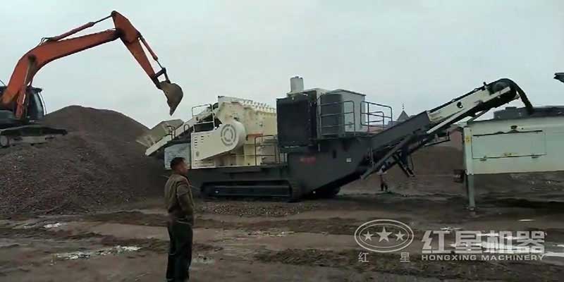履帶移動(dòng)制沙機(jī)加工現(xiàn)場科技環(huán)保