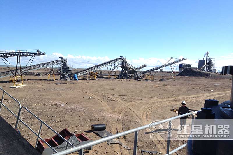 復(fù)雜工藝制砂生產(chǎn)線現(xiàn)場(chǎng)制砂段