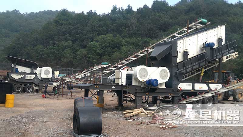 小型顎破移動破碎站安裝現(xiàn)場