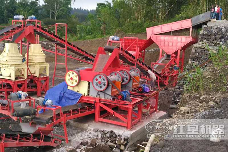 4臺(tái)小顎破機(jī)現(xiàn)場(chǎng)