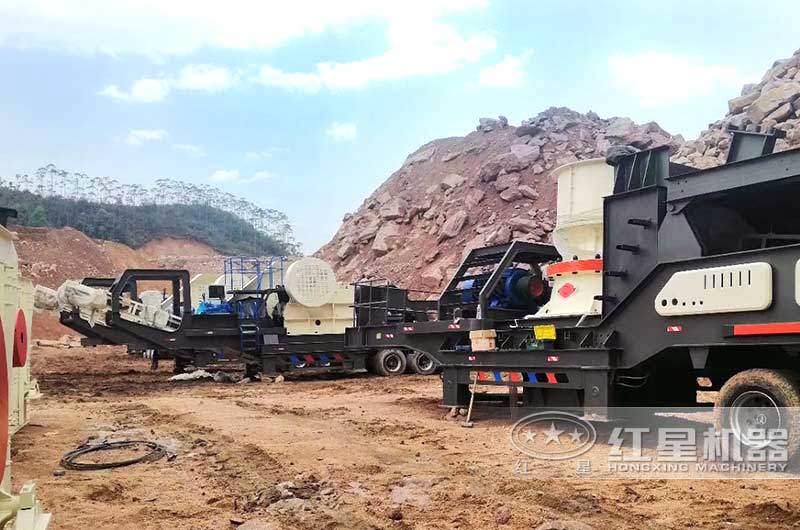 流動(dòng)打石子機(jī)子/設(shè)備現(xiàn)身在破碎現(xiàn)場(chǎng)作業(yè)