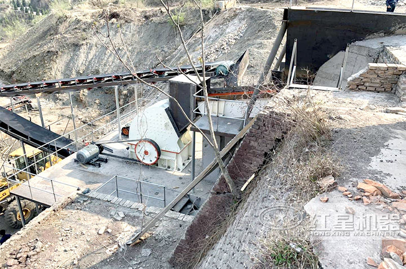 安徽滁州重錘式破碎機(jī)環(huán)保加工現(xiàn)場(chǎng)