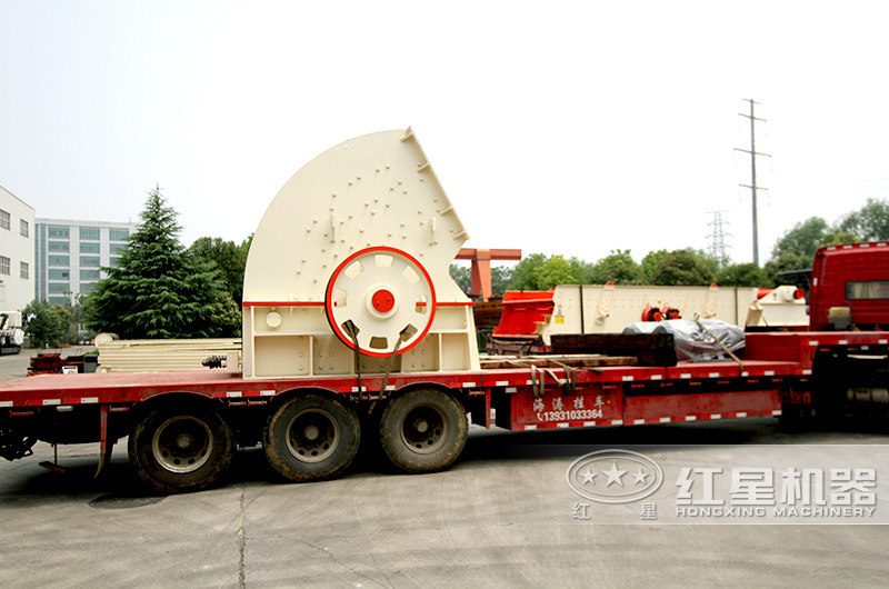 一套時產(chǎn)300噸石料的破碎設(shè)備