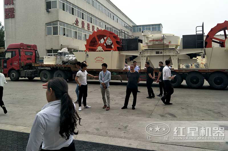 客戶來廠考察設(shè)備