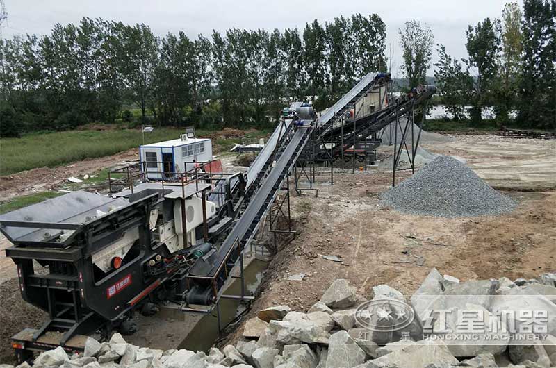 移動破碎機現場