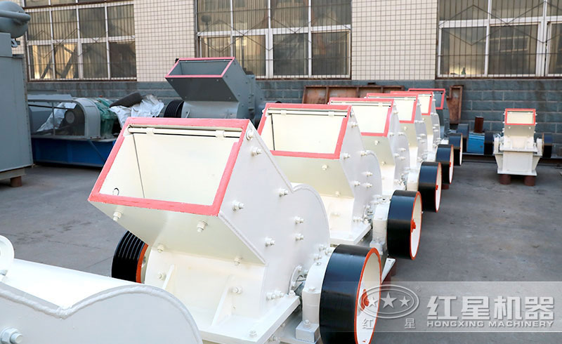 多種規(guī)格型號的小型錘式破碎機(jī)