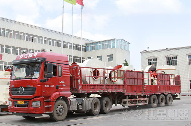 磨粉機(jī)裝車(chē)發(fā)貨