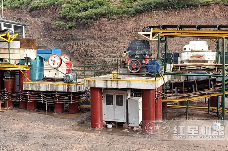 1750圓錐破碎機現(xiàn)場