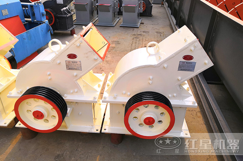 PC400*300小型錘式粉碎機設(shè)備