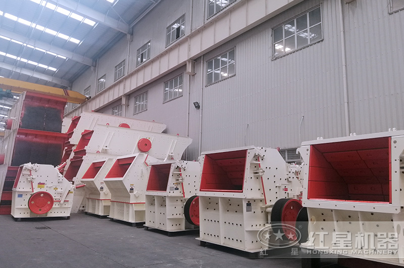 反擊式工程建筑破碎機設(shè)備