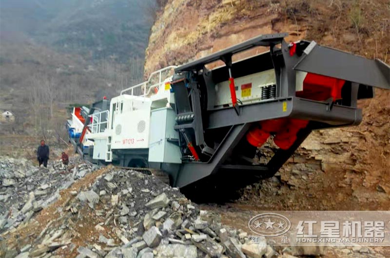 紅星履帶移動(dòng)破碎機(jī)現(xiàn)場(chǎng)無須安裝