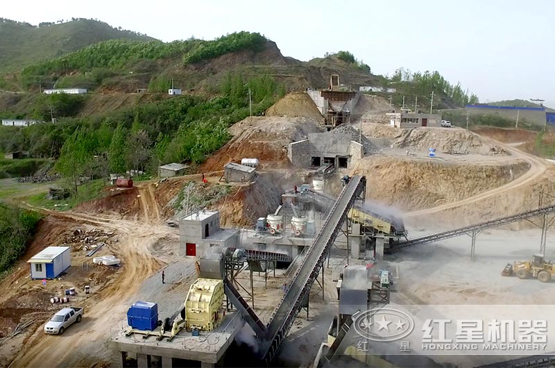 公路用顎式破碎機(jī)現(xiàn)場實(shí)拍