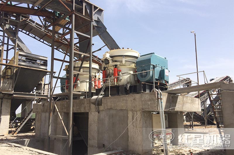 多缸液壓圓錐破碎機(jī)現(xiàn)場實(shí)拍