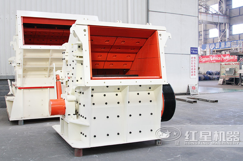 反擊箱式破碎機(jī)