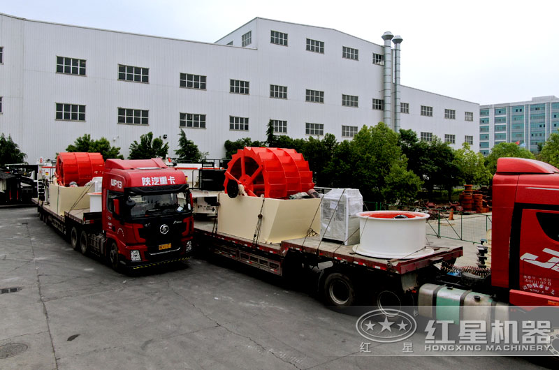 專(zhuān)業(yè)洗沙機(jī)廠家，現(xiàn)貨發(fā)往客戶現(xiàn)場(chǎng)