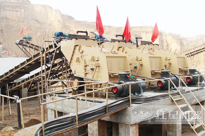 反擊式破碎機(jī)適合破碎中、軟性物料