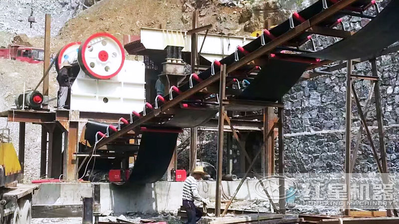 750顎式碎石機(jī)現(xiàn)場(chǎng)圖