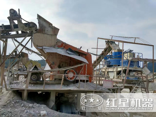 鵝卵石制砂機現(xiàn)場圖